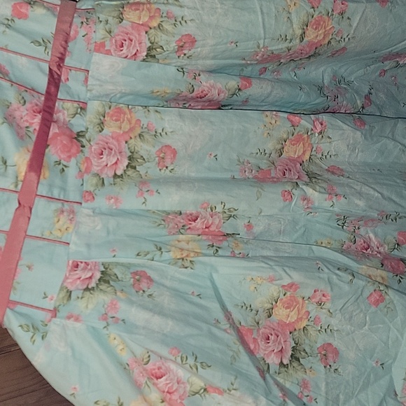 Floral Mini Dress - Picture 9 of 10